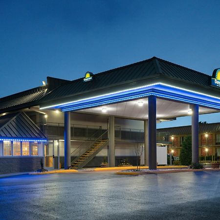Days Inn By Wyndham Knoxville North Powell Exteriör bild