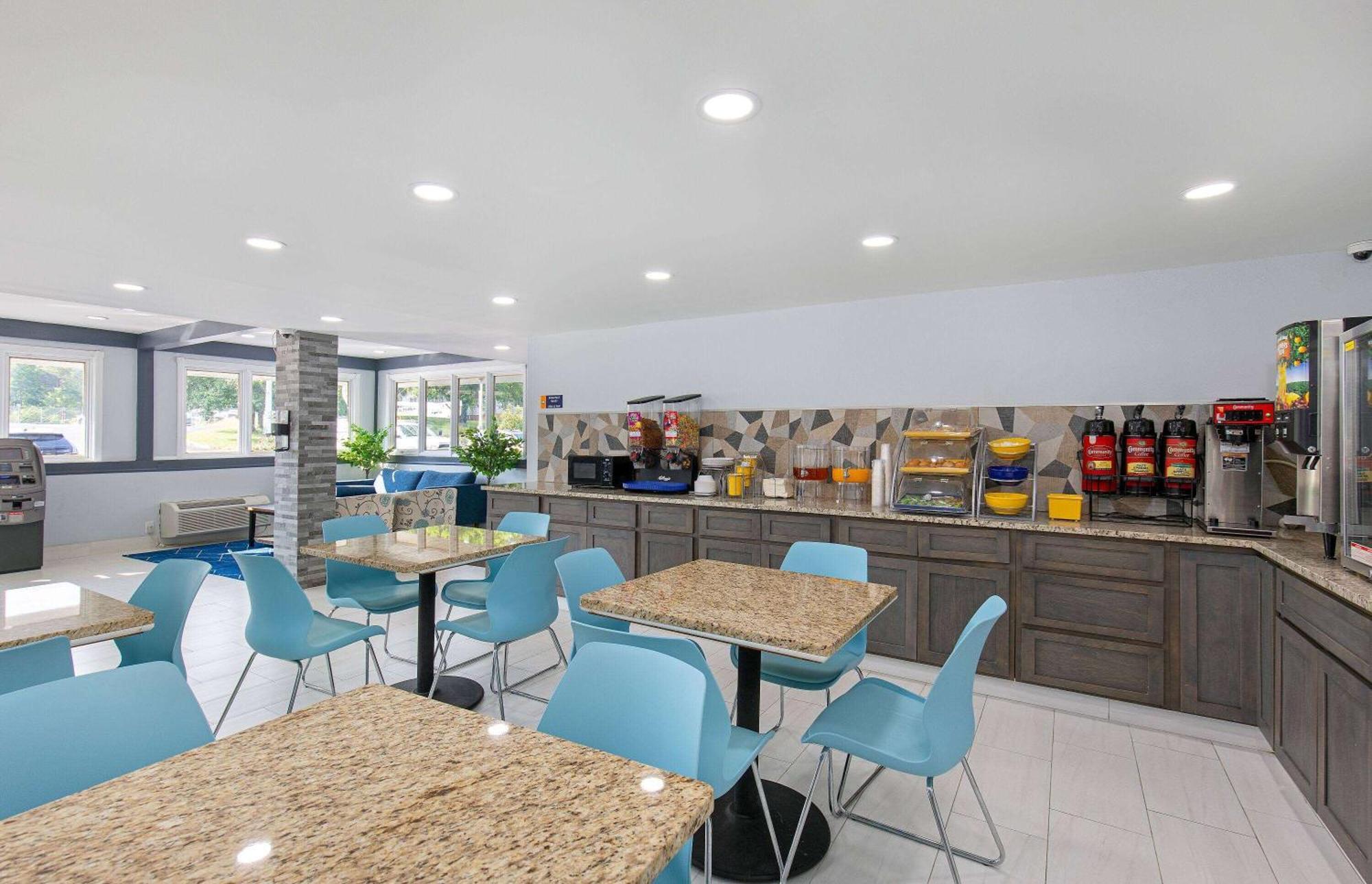 Days Inn By Wyndham Knoxville North Powell Exteriör bild