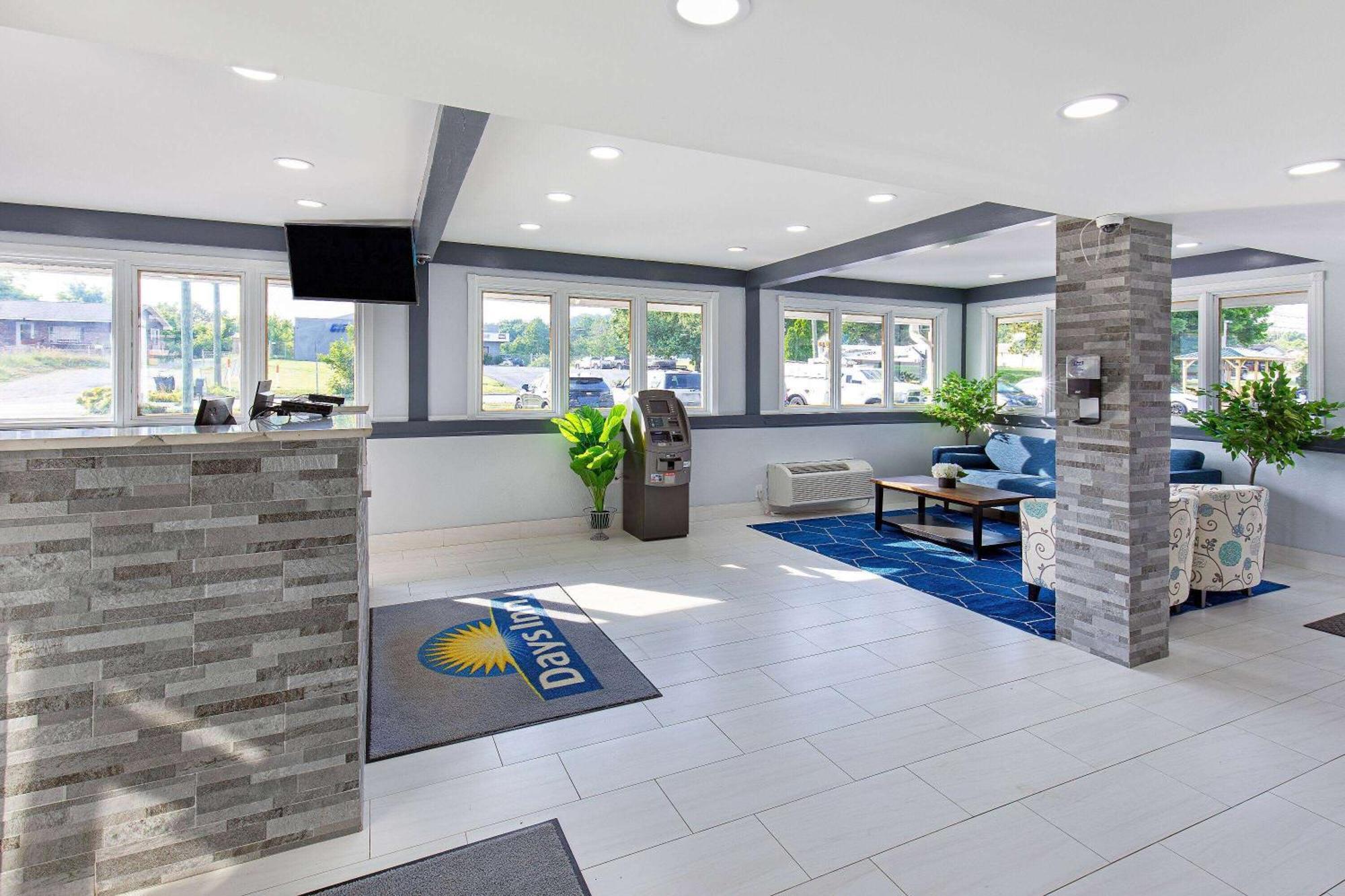 Days Inn By Wyndham Knoxville North Powell Exteriör bild