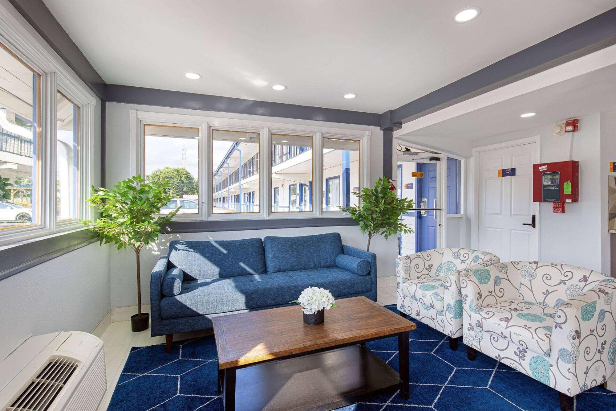 Days Inn By Wyndham Knoxville North Powell Exteriör bild