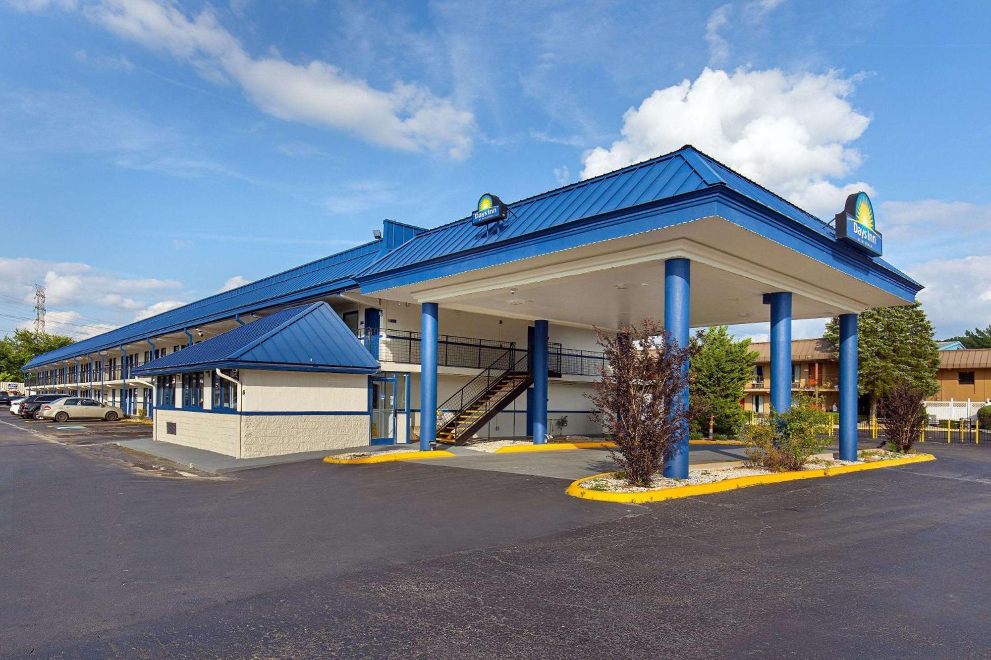 Days Inn By Wyndham Knoxville North Powell Exteriör bild